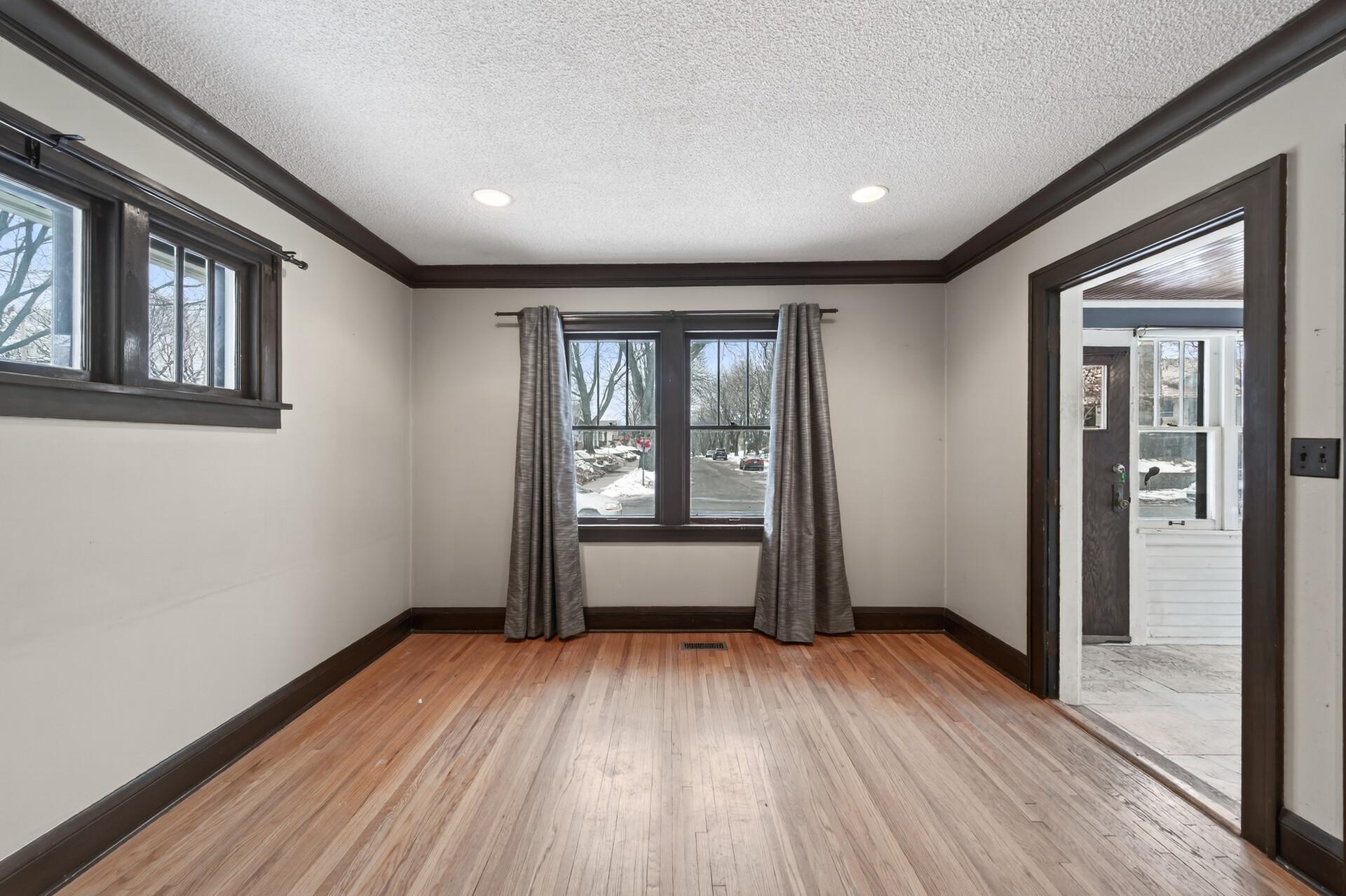 271 Pascal Street South St. Paul, MN 55105 - Photo 9 of 29