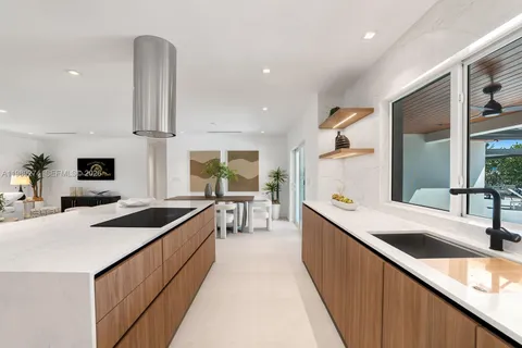 $2,850,000 | 19721 Northeast 23rd Avenue, Miami, FL 33180