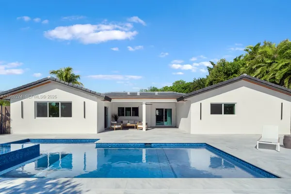 $2,850,000 | 19721 Northeast 23rd Avenue, Miami, FL 33180