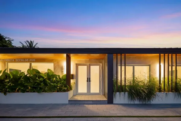 $2,850,000 | 19721 Northeast 23rd Avenue, Miami, FL 33180