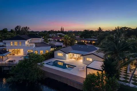 $2,850,000 | 19721 Northeast 23rd Avenue, Miami, FL 33180