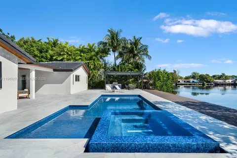 $2,850,000 | 19721 Northeast 23rd Avenue, Miami, FL 33180