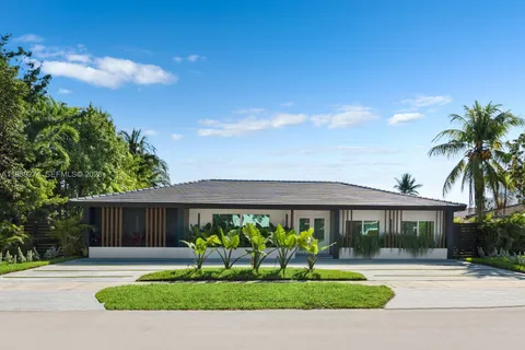 $2,850,000 | 19721 Northeast 23rd Avenue, Miami, FL 33180