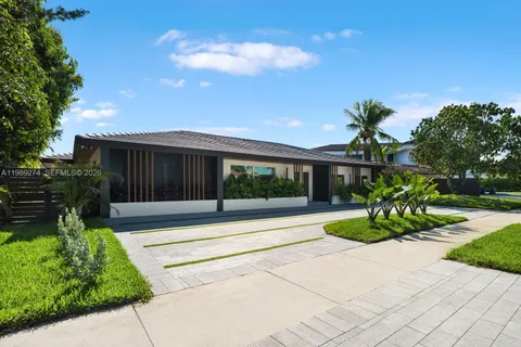 $2,850,000 | 19721 Northeast 23rd Avenue, Miami, FL 33180