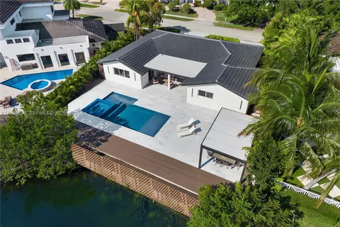 $2,850,000 | 19721 Northeast 23rd Avenue, Miami, FL 33180