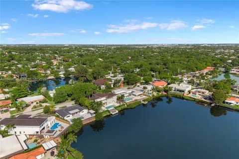 $2,850,000 | 19721 Northeast 23rd Avenue, Miami, FL 33180