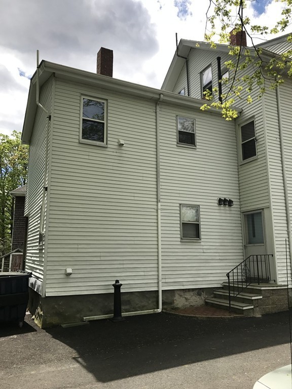 5 Oak Street Middleboro, MA 02346 - Photo 4 of 27 a front view of a house