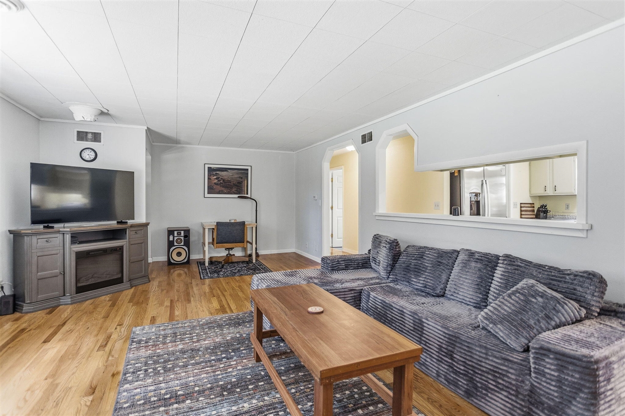 2718 Coloma Road Benton Harbor, MI 49022 - Photo 8 of 55
