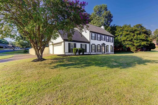 $2,400 | 7801 Autumn Creek Drive, Memphis, TN 38018