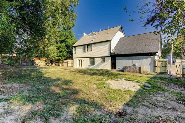 $2,400 | 7801 Autumn Creek Drive, Memphis, TN 38018