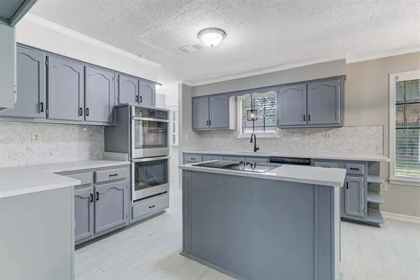 $2,400 | 7801 Autumn Creek Drive, Memphis, TN 38018