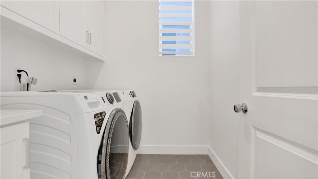 236 Knot Irvine, CA 92618 - Photo 5 of 7