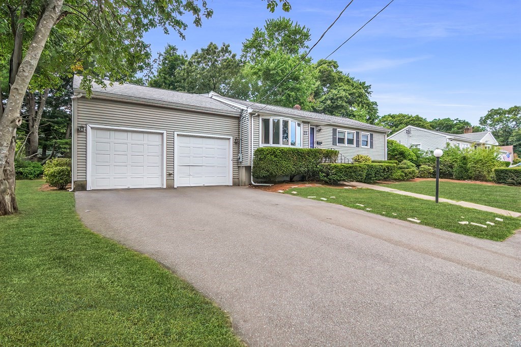 27 Smith Road Randolph, MA 02368 - Photo 2 of 29 Gallery Image 2