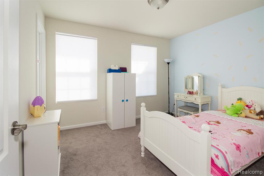 24727 Ivy Road Novi, MI 48375 - Photo 23 of 26
