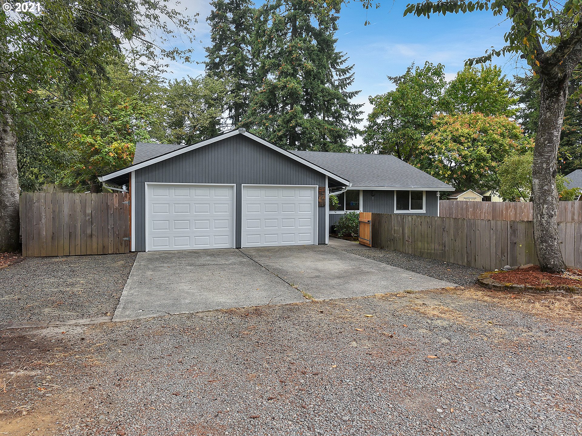 11611 Southeast Reedway Street Portland, OR 97266 - Photo 2 of 29