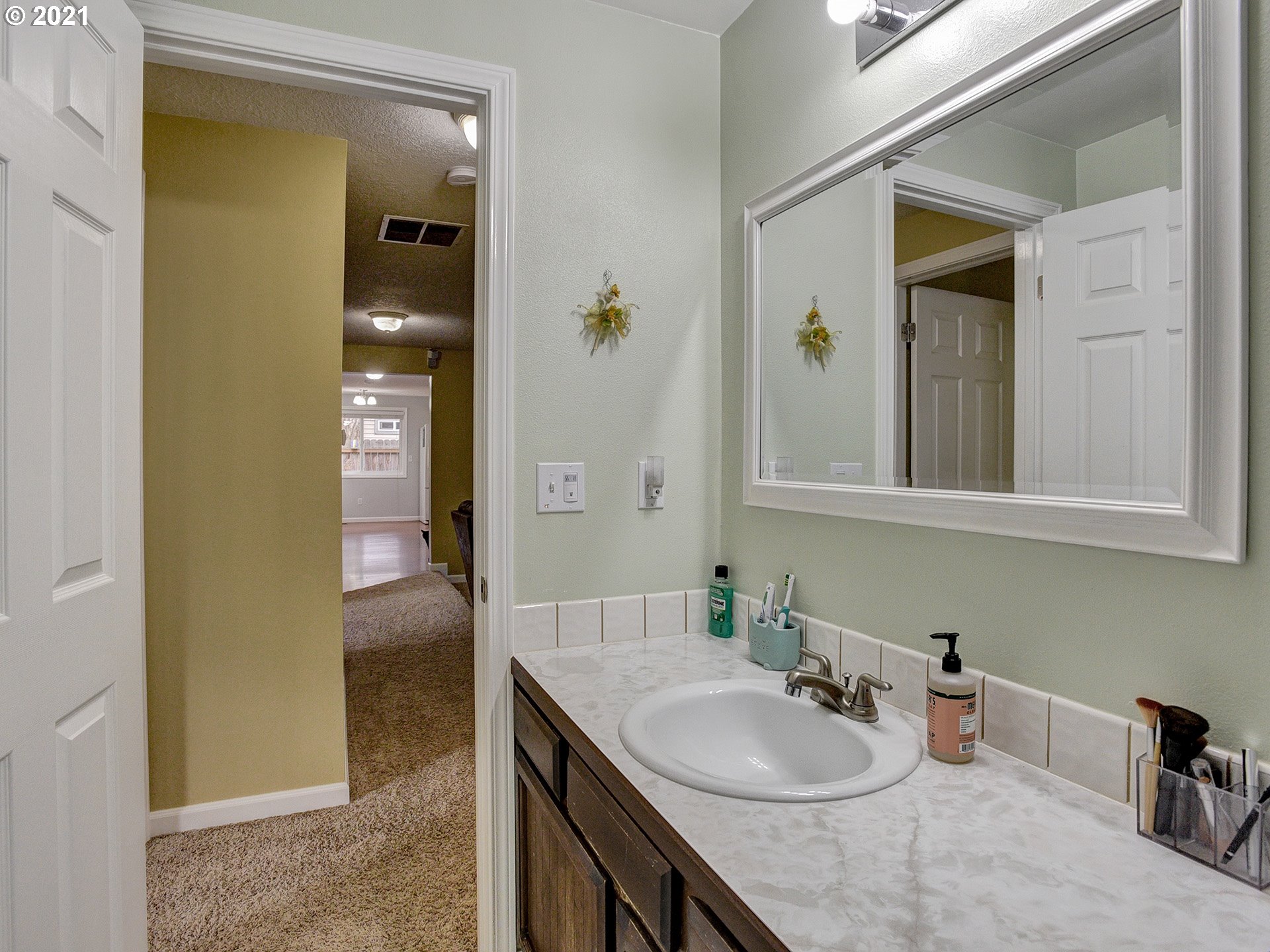 11611 Southeast Reedway Street Portland, OR 97266 - Photo 19 of 29