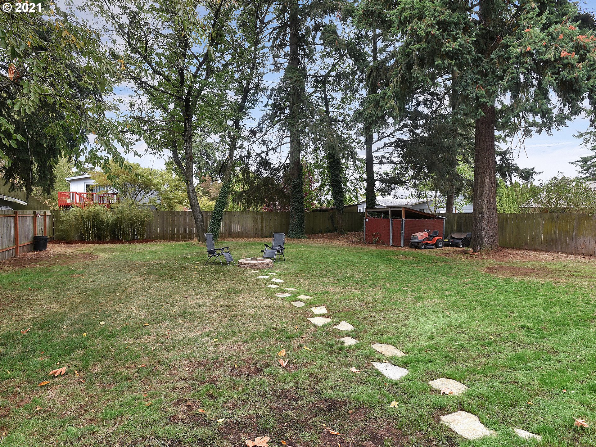 11611 Southeast Reedway Street Portland, OR 97266 - Photo 25 of 29
