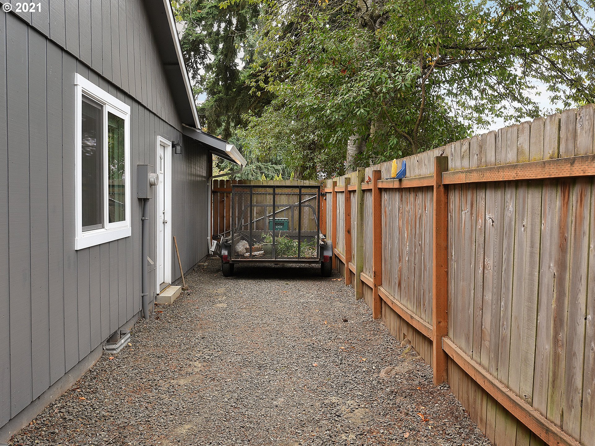 11611 Southeast Reedway Street Portland, OR 97266 - Photo 27 of 29