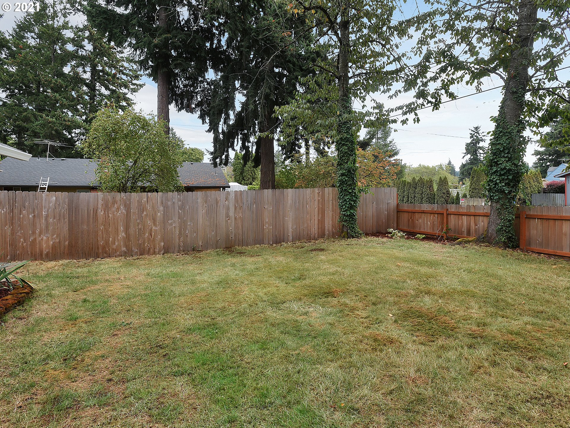 11611 Southeast Reedway Street Portland, OR 97266 - Photo 29 of 29