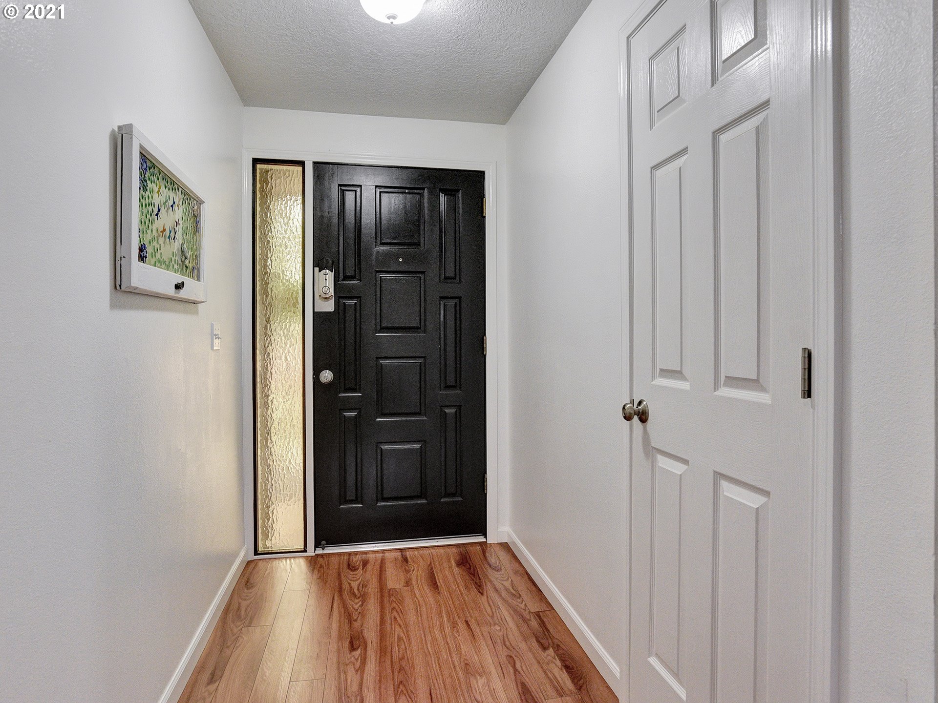11611 Southeast Reedway Street Portland, OR 97266 - Photo 4 of 29