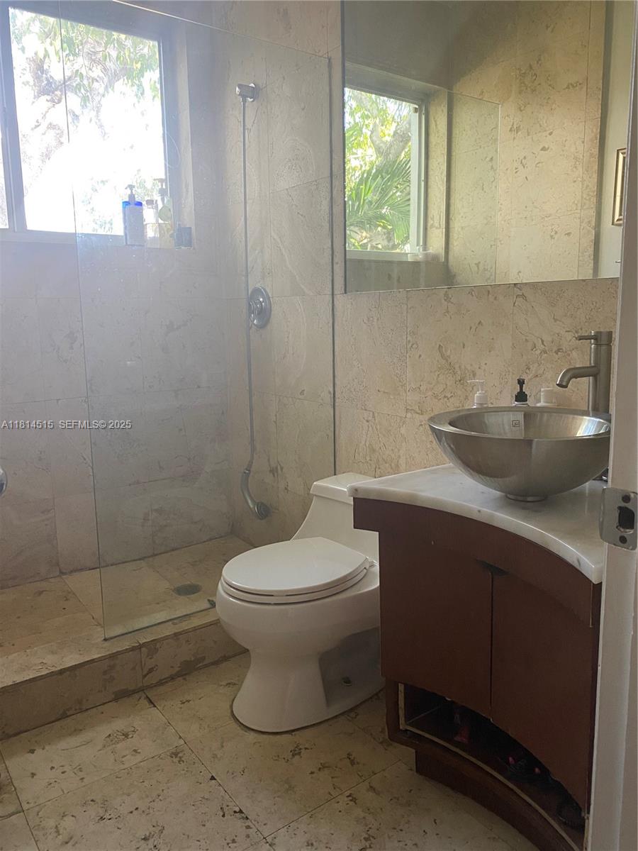 1691 Nethia Drive Miami, FL 33133 - Photo 12 of 14