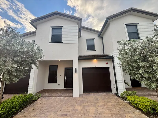 $610,000 | 218 Southwest 159th Drive, Pembroke Pines, FL 33027