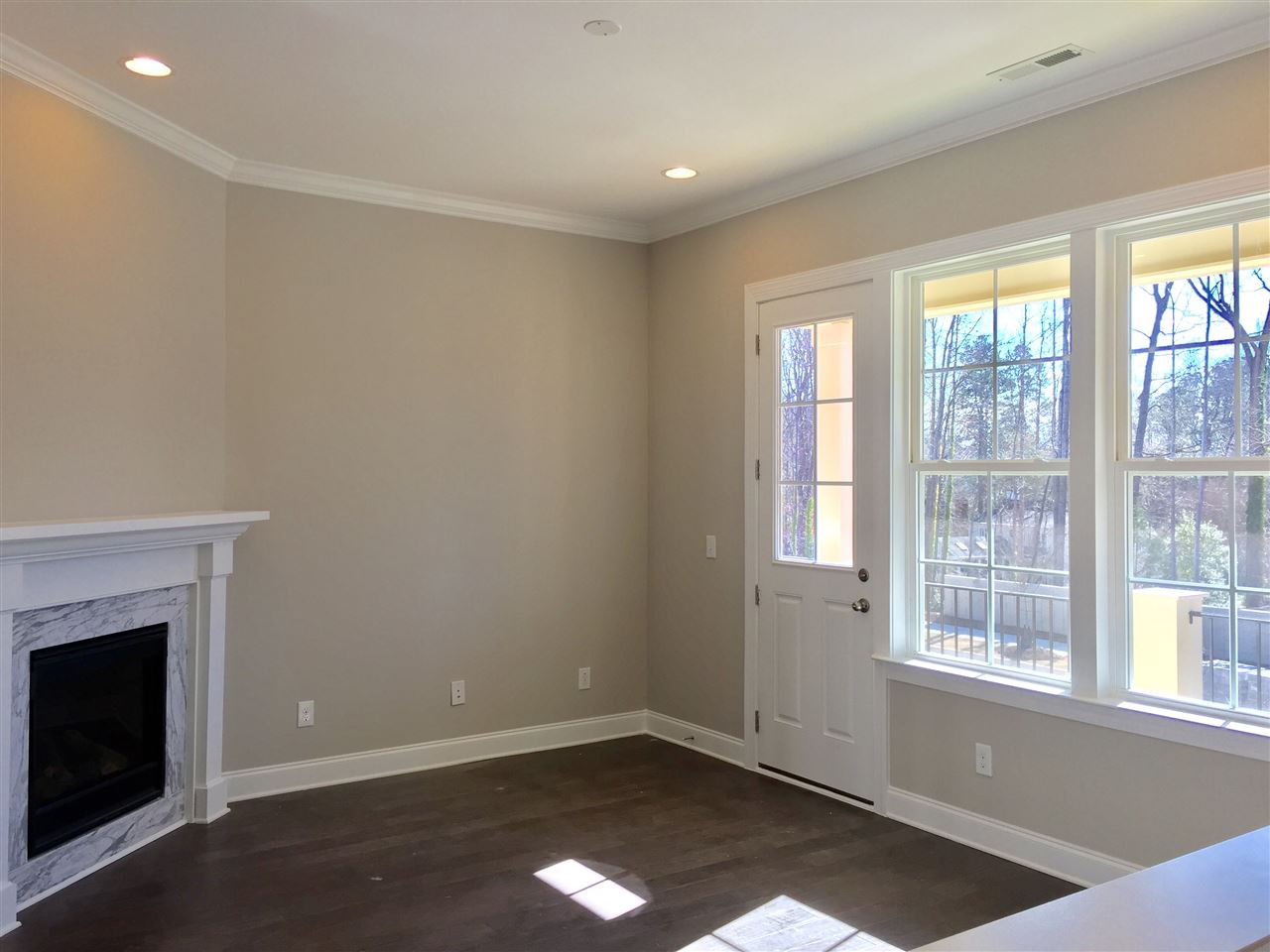 863 Wake Towne Drive, Unit 22 Raleigh, NC 27609 - Photo 7 of 25 Living Room