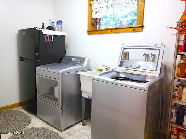 212 South Turnpike Road Tobyhanna, PA 18466 - Photo 20 of 34 24-Laundry and Pantry