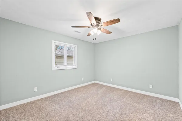 $184,900 | 10 East Locust Street, Ashmore, IL 61912
