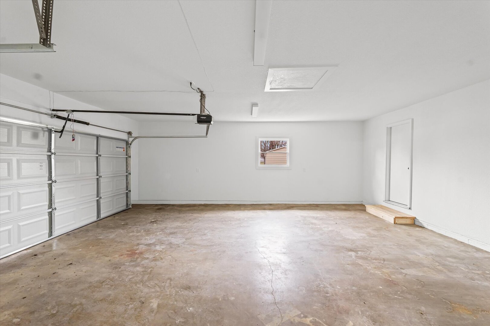 10 East Locust Street Ashmore, IL 61912 - Photo 23 of 28 a view of a garage