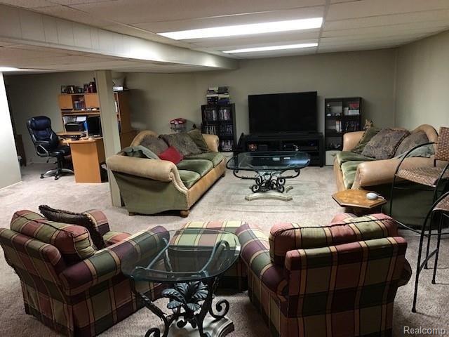 32120 Marblehead Road Farmington, MI 48336 - Photo 19 of 26 IMG_0446.jpg