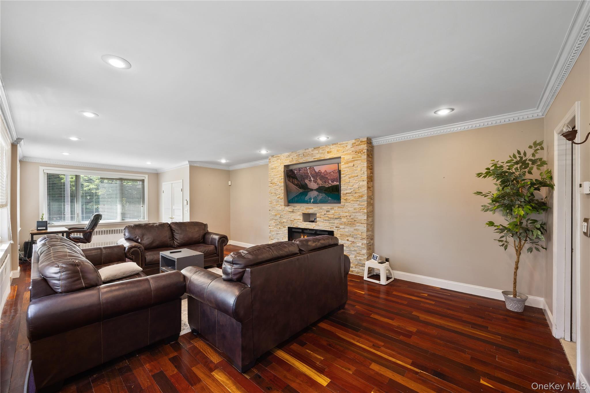 2328 Williamsbridge Road Bronx, NY 10469 - Photo 10 of 50