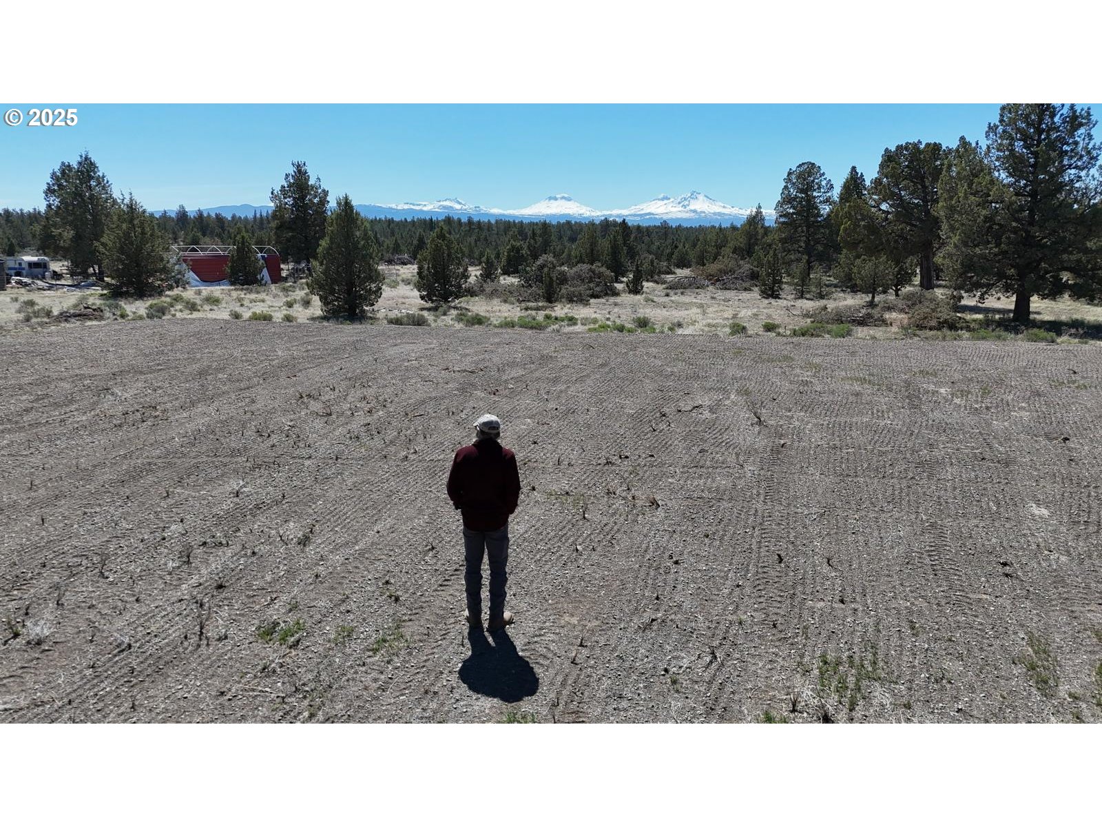 69380 Buckhorn Road Redmond, OR 97756 - Photo 24 of 25 a black and white photo of a beach