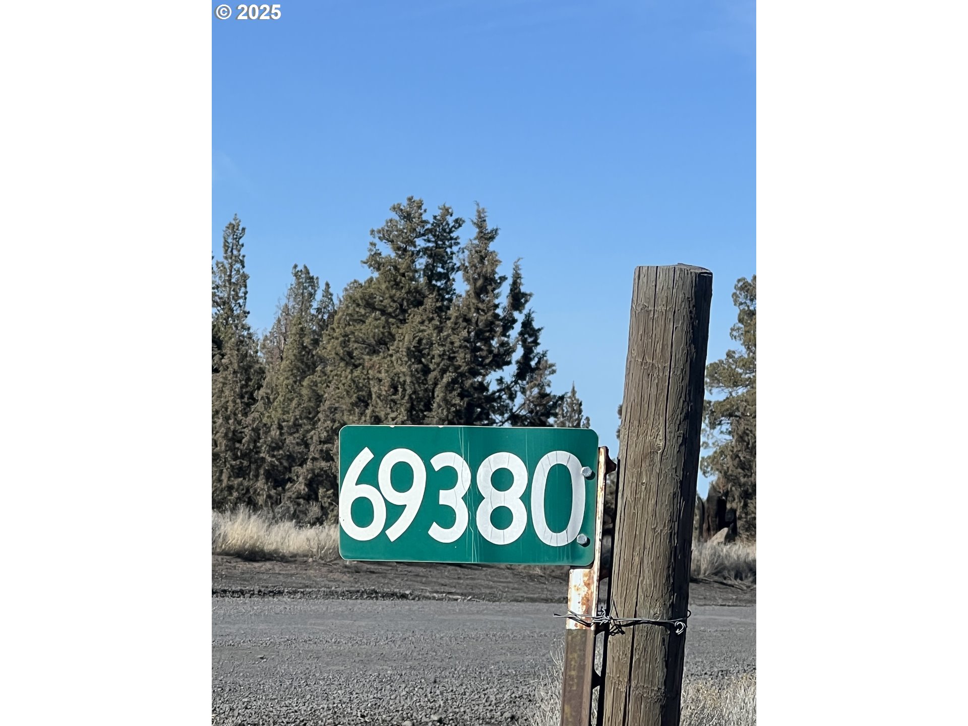 69380 Buckhorn Road Redmond, OR 97756 - Photo 3 of 25 a sign that is on a wall