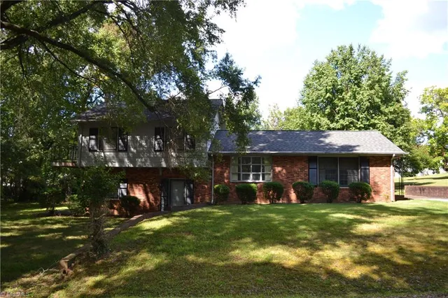 $199,900 | 202 West Tidball Avenue, Madison, NC 27025