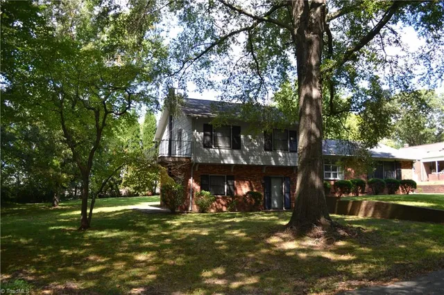 $199,900 | 202 West Tidball Avenue, Madison, NC 27025