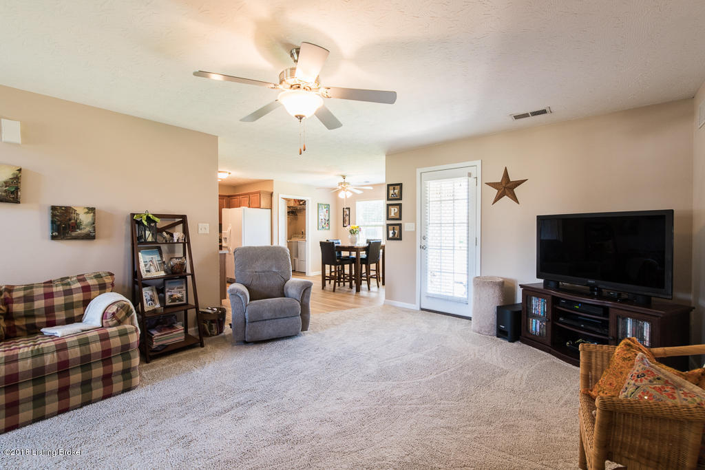 7322 Quindero Run Road Louisville, KY 40228 - Photo 8 of 29 DSC_3402