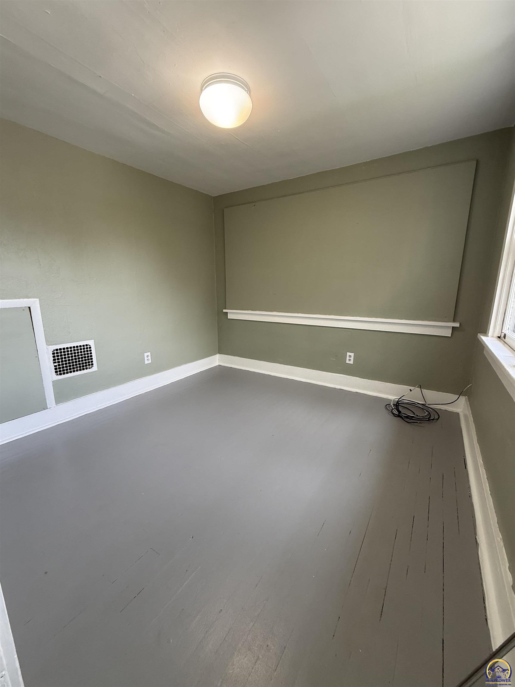 1222 Southwest Lane Street Topeka, KS 66604 - Photo 13 of 23