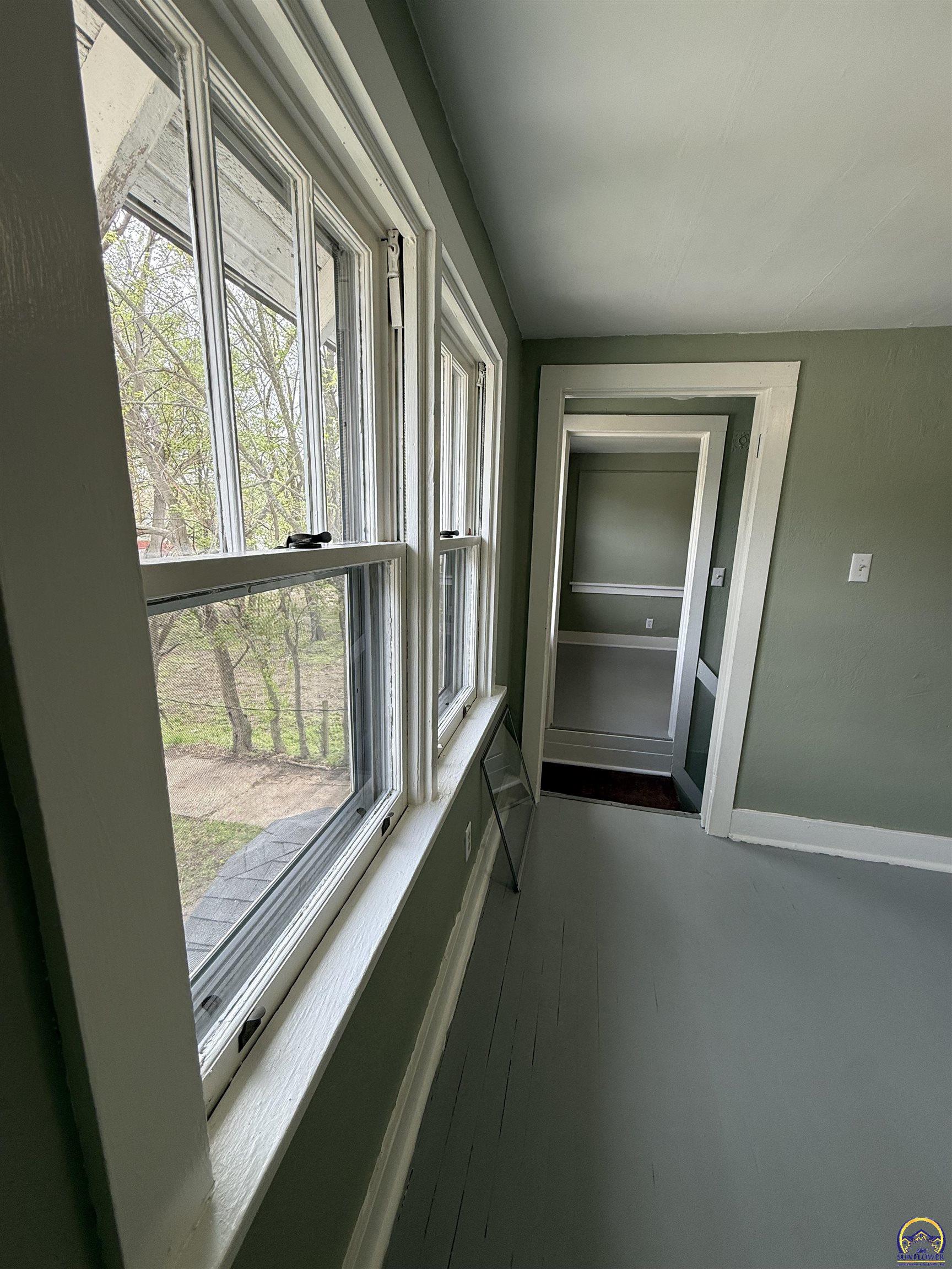 1222 Southwest Lane Street Topeka, KS 66604 - Photo 14 of 23