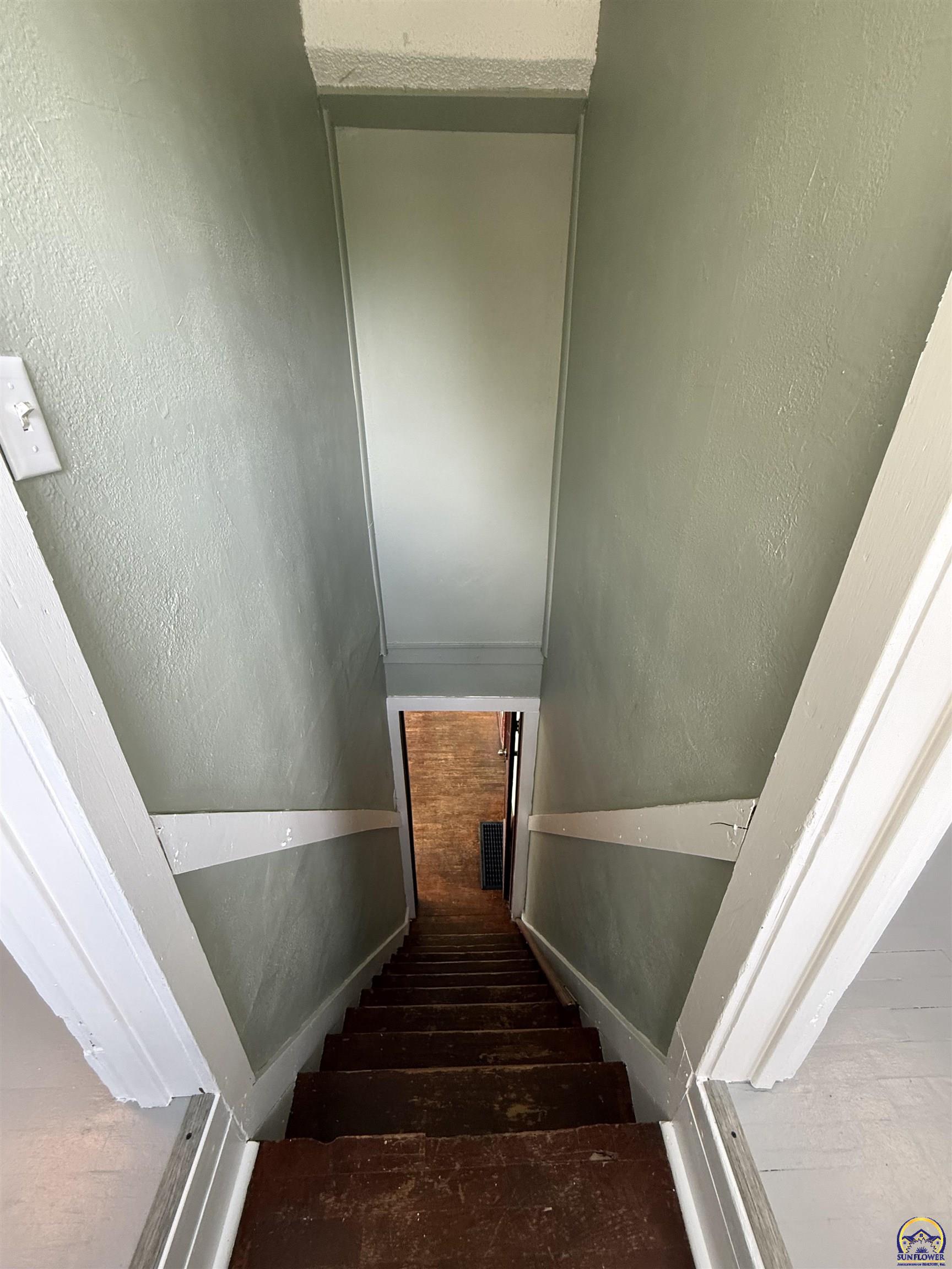 1222 Southwest Lane Street Topeka, KS 66604 - Photo 15 of 23