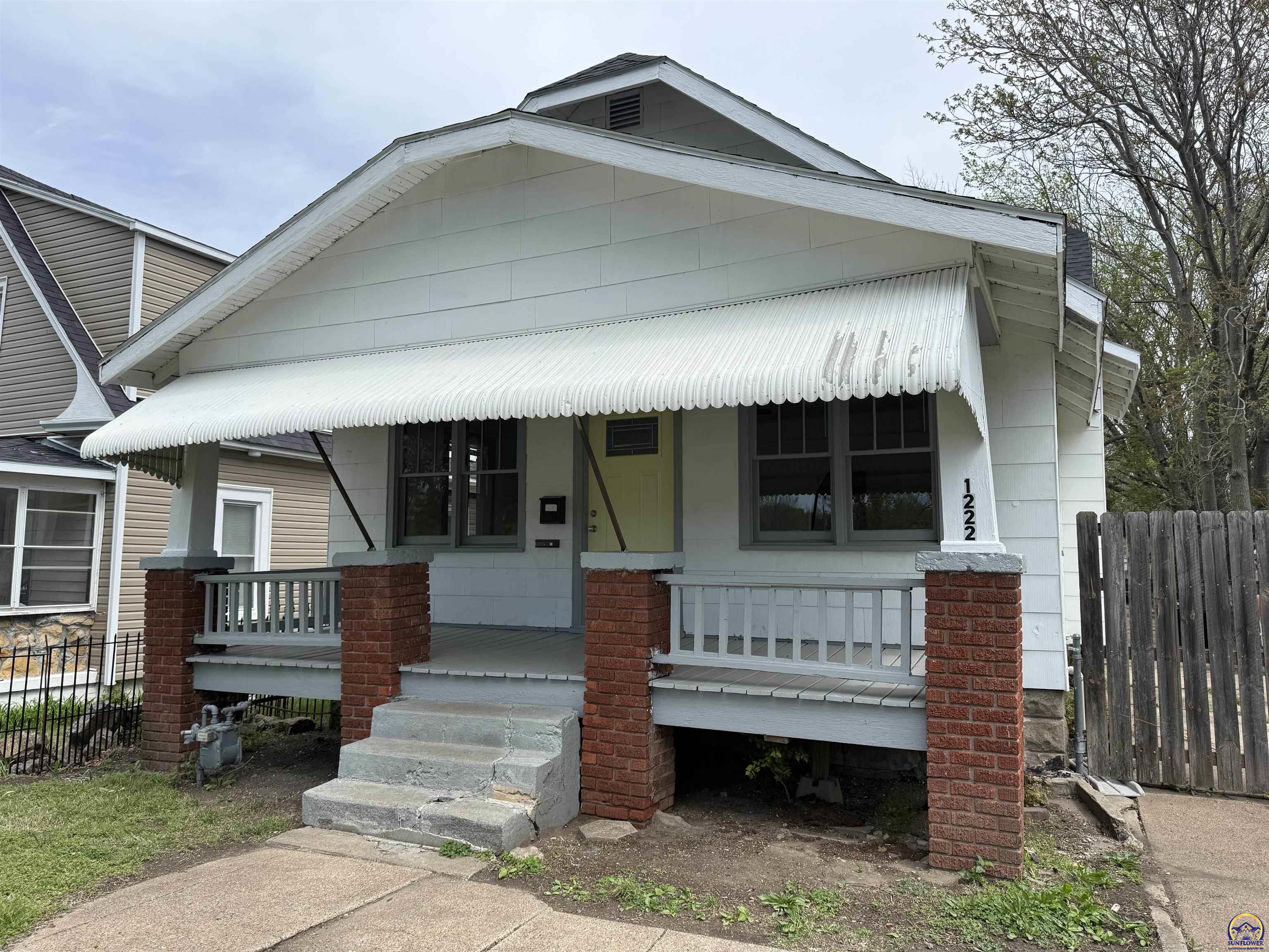 1222 Southwest Lane Street Topeka, KS 66604 - Photo 2 of 23