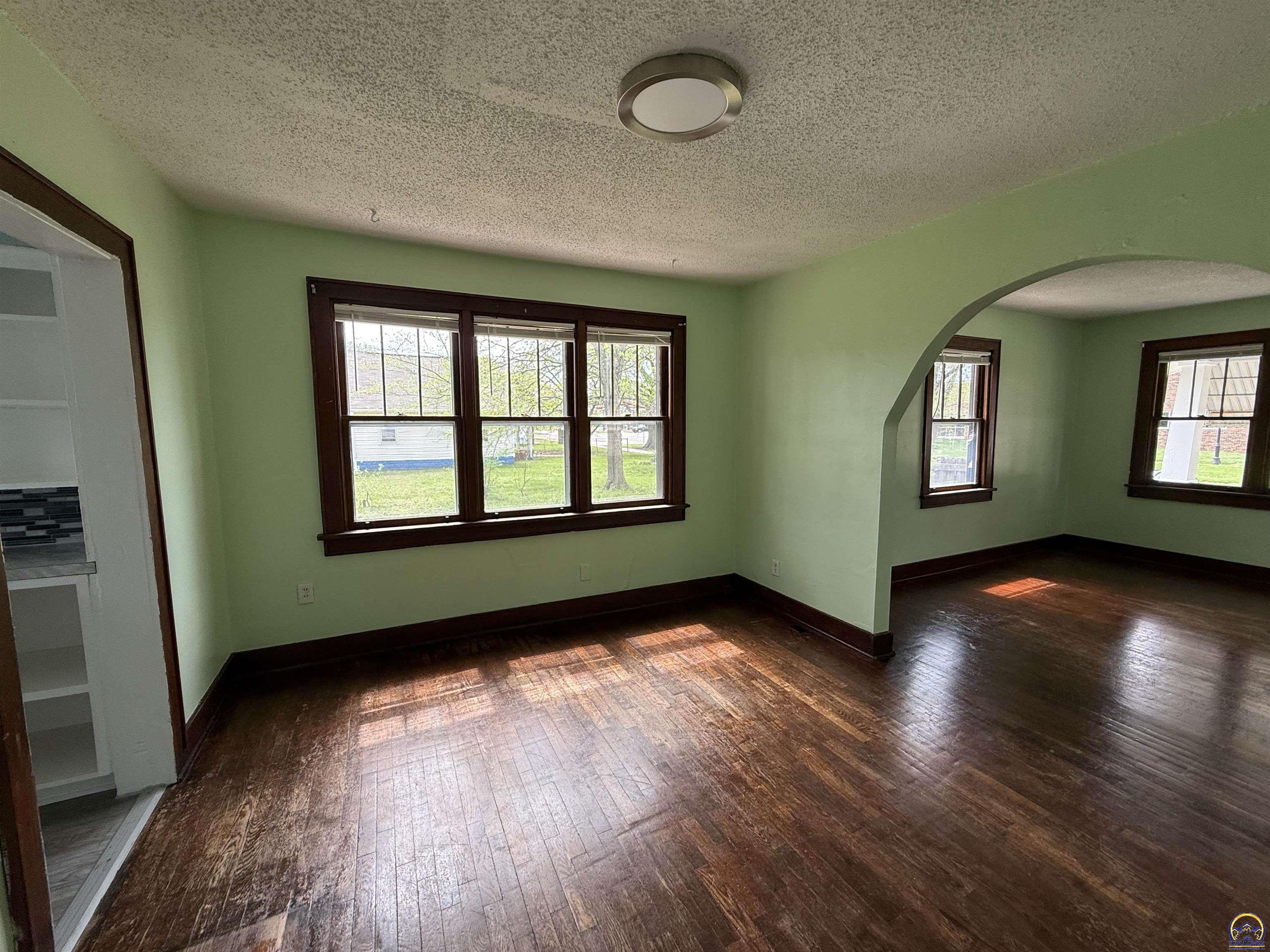 1222 Southwest Lane Street Topeka, KS 66604 - Photo 4 of 23