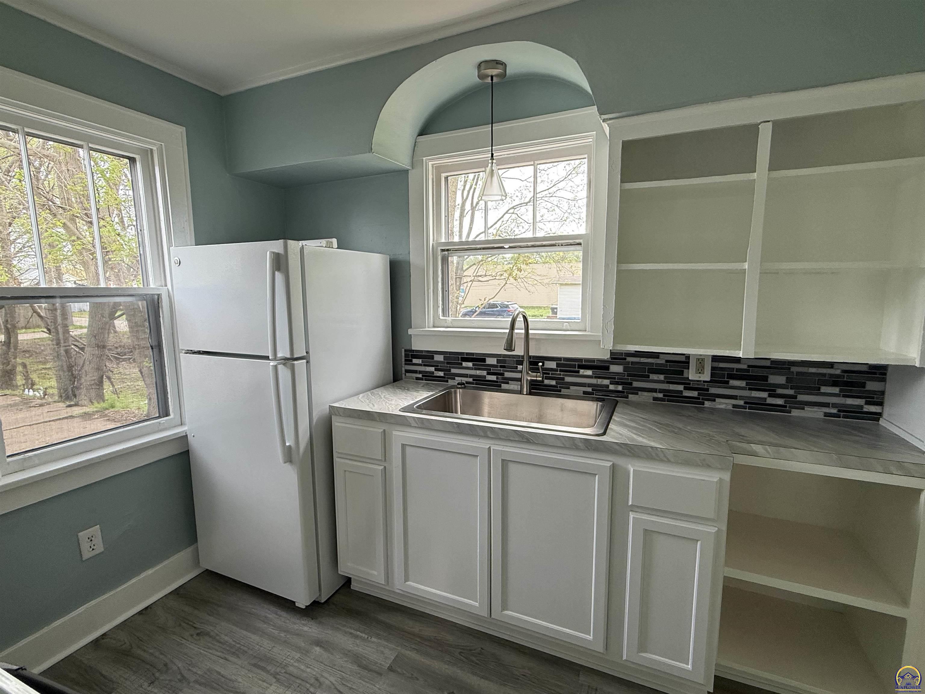 1222 Southwest Lane Street Topeka, KS 66604 - Photo 6 of 23