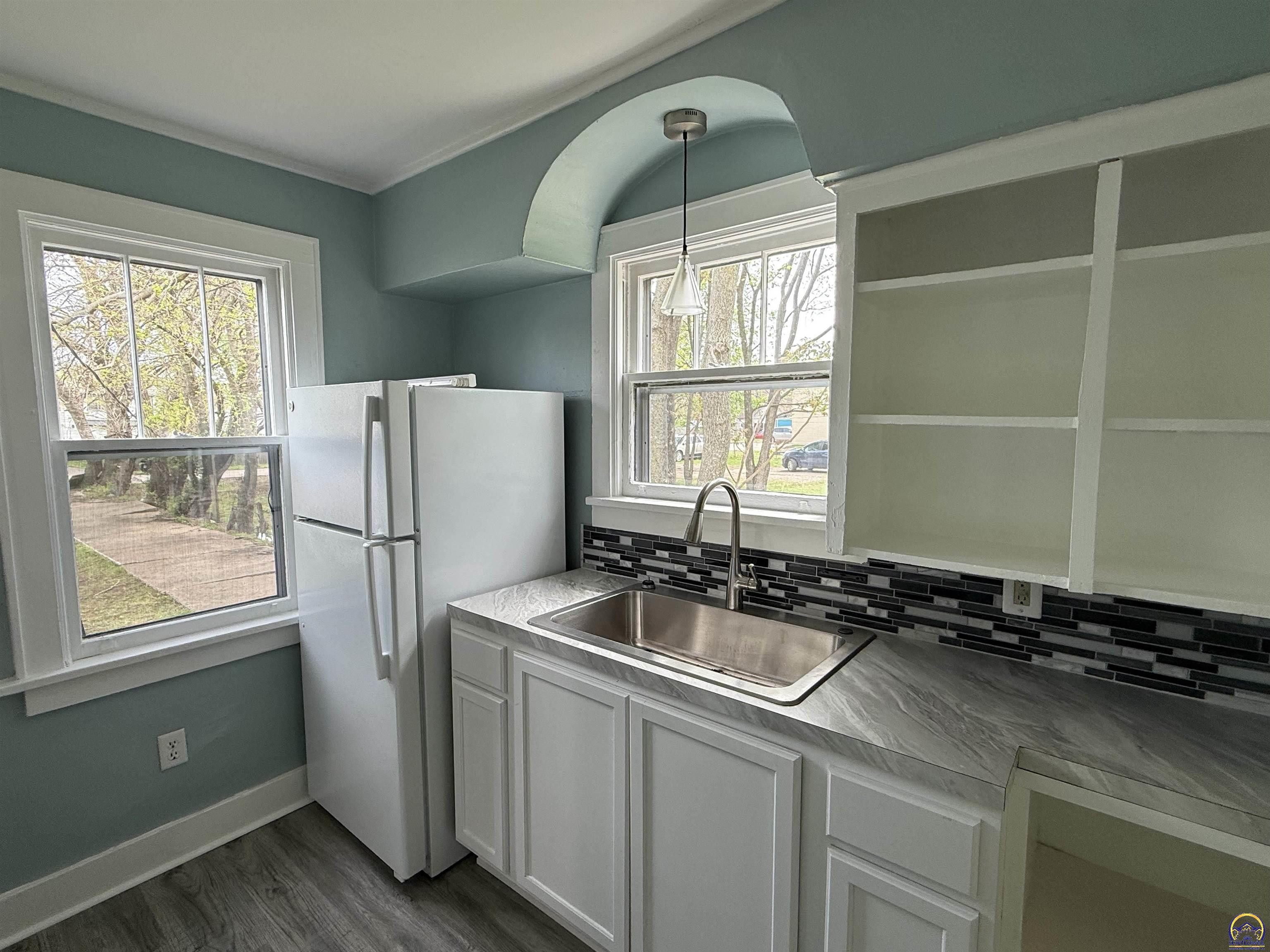 1222 Southwest Lane Street Topeka, KS 66604 - Photo 7 of 23