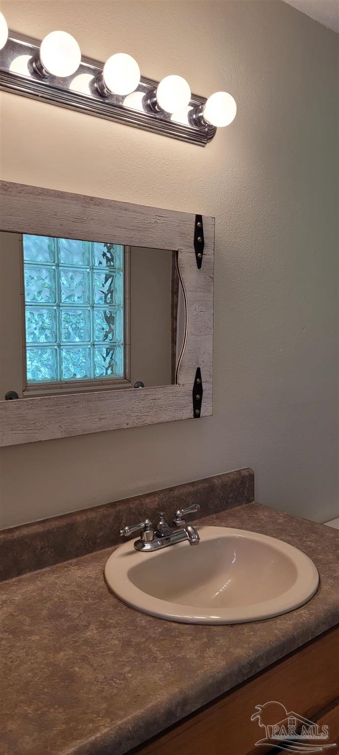 4381 Chestnut Road Molino, FL 32577 - Photo 15 of 36 Gallery Image 15