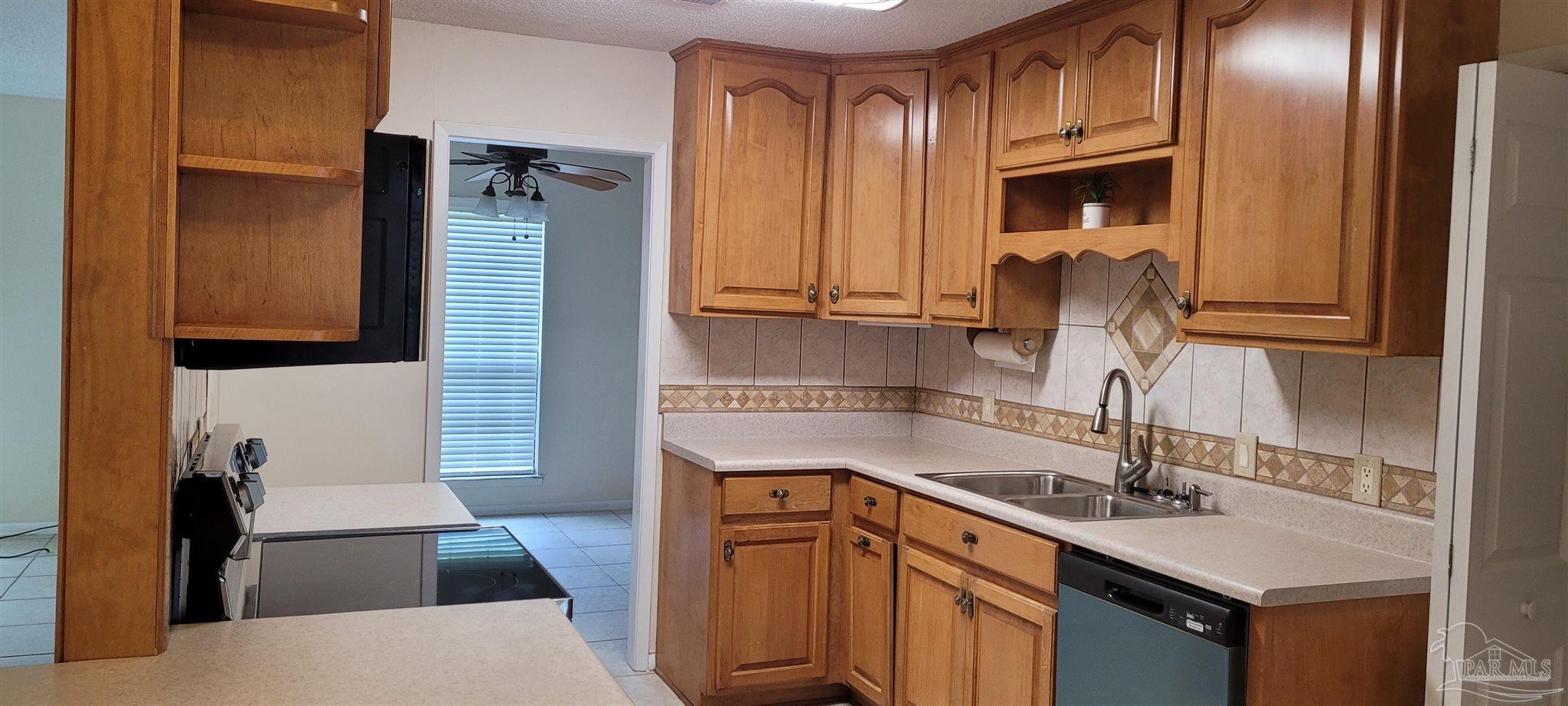 4381 Chestnut Road Molino, FL 32577 - Photo 7 of 36 Gallery Image 7