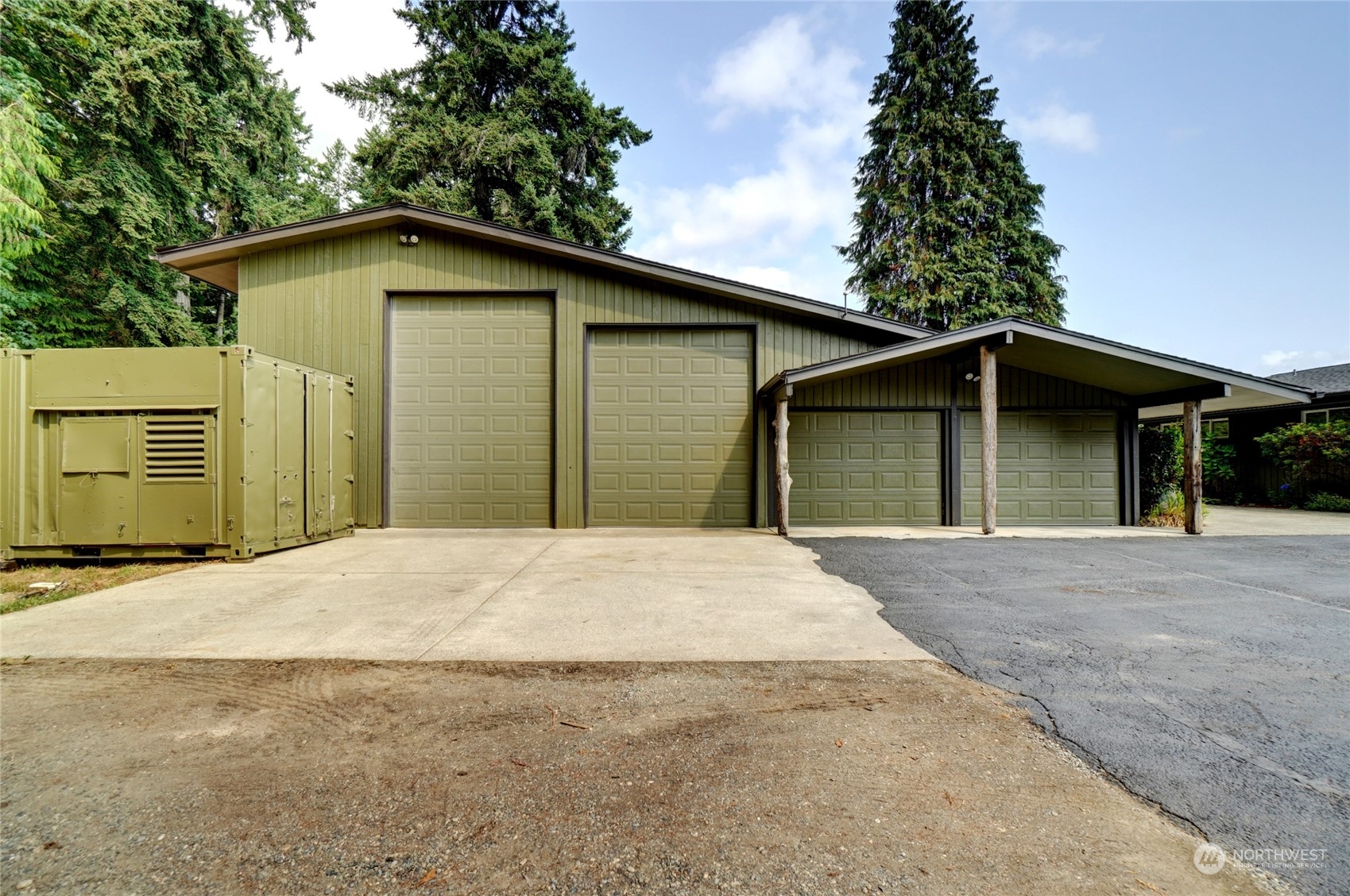 12922 Thomas Road Northwest Gig Harbor, WA 98329 - Photo 24 of 38 a house with a outdoor space