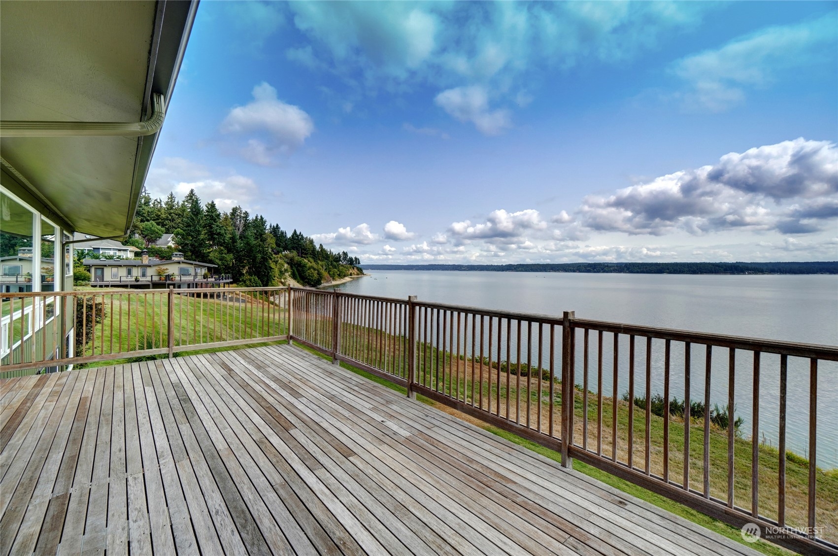 12922 Thomas Road Northwest Gig Harbor, WA 98329 - Photo 7 of 38 a view of deck with a floor