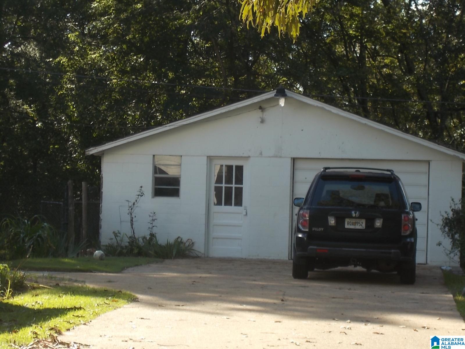313 2nd Street Docena, AL 35060 - Photo 2 of 8