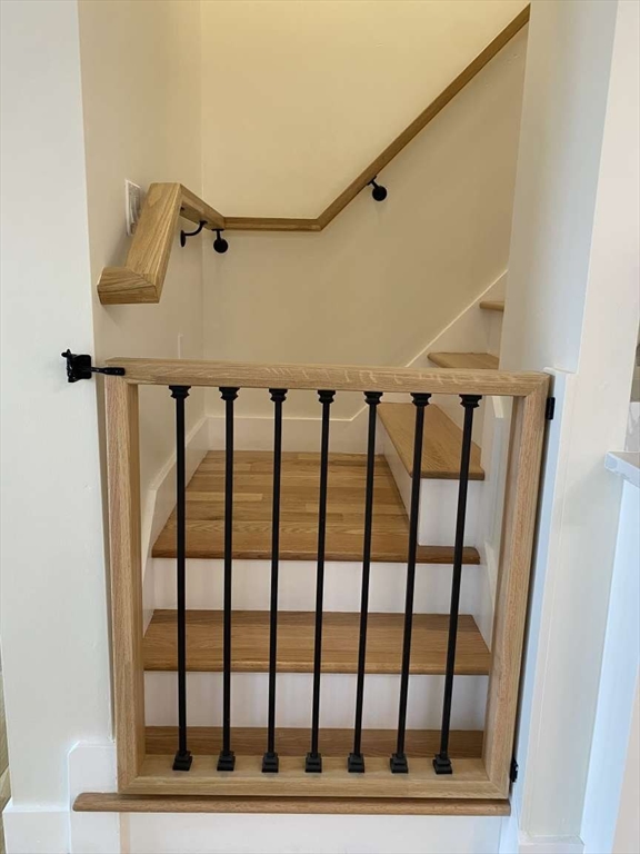 30 Russell Road, Unit 30 Chelmsford, MA 01863 - Photo 13 of 20 a view of entryway